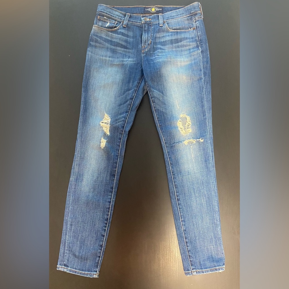 Lucky Brand Brooke Skinny, low rise, size 29, distressed jeans